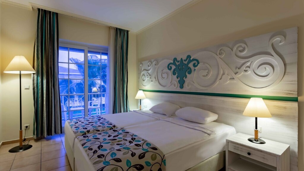 Euphoria Palm Beach Resort